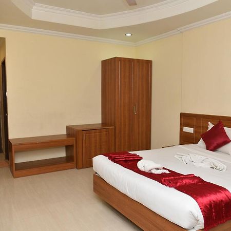 Hotel Sonas Tiruchirappalli エクステリア 写真