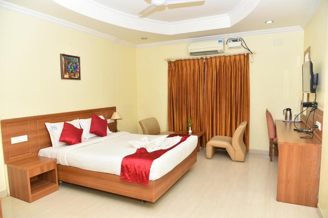 Hotel Sonas Tiruchirappalli エクステリア 写真