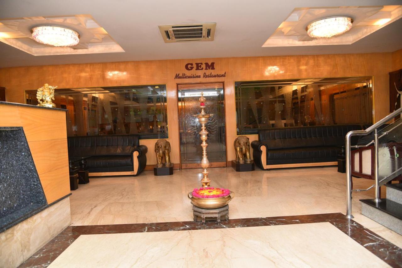 Hotel Sonas Tiruchirappalli エクステリア 写真